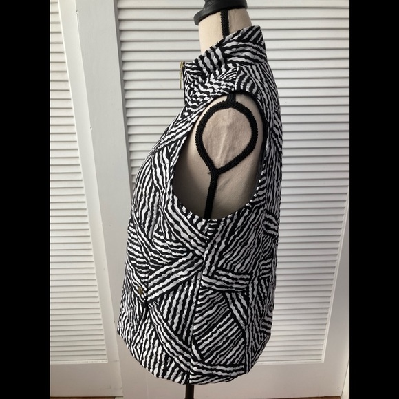 ALIA Petite zippered vest - Picture 3 of 3